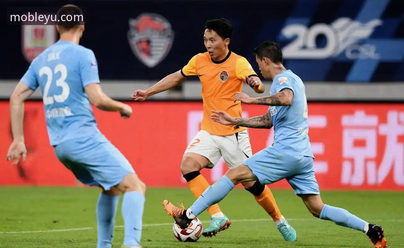 青岛海牛3-1力克上海海港：13年等待后的突破之战详解
